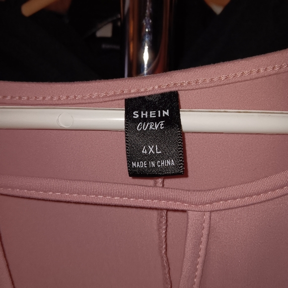 Shein Curve Women's 4xl Top - Picture 2 of 2